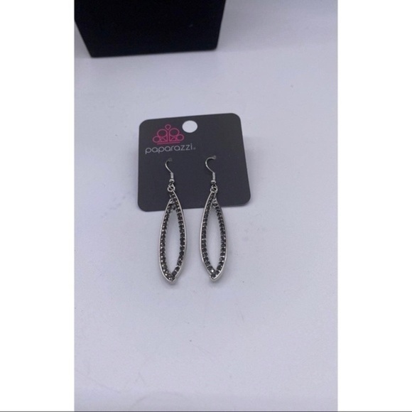 Treasure Trove Trinket- Sliver Earrings
Item 111B - Picture 2 of 4